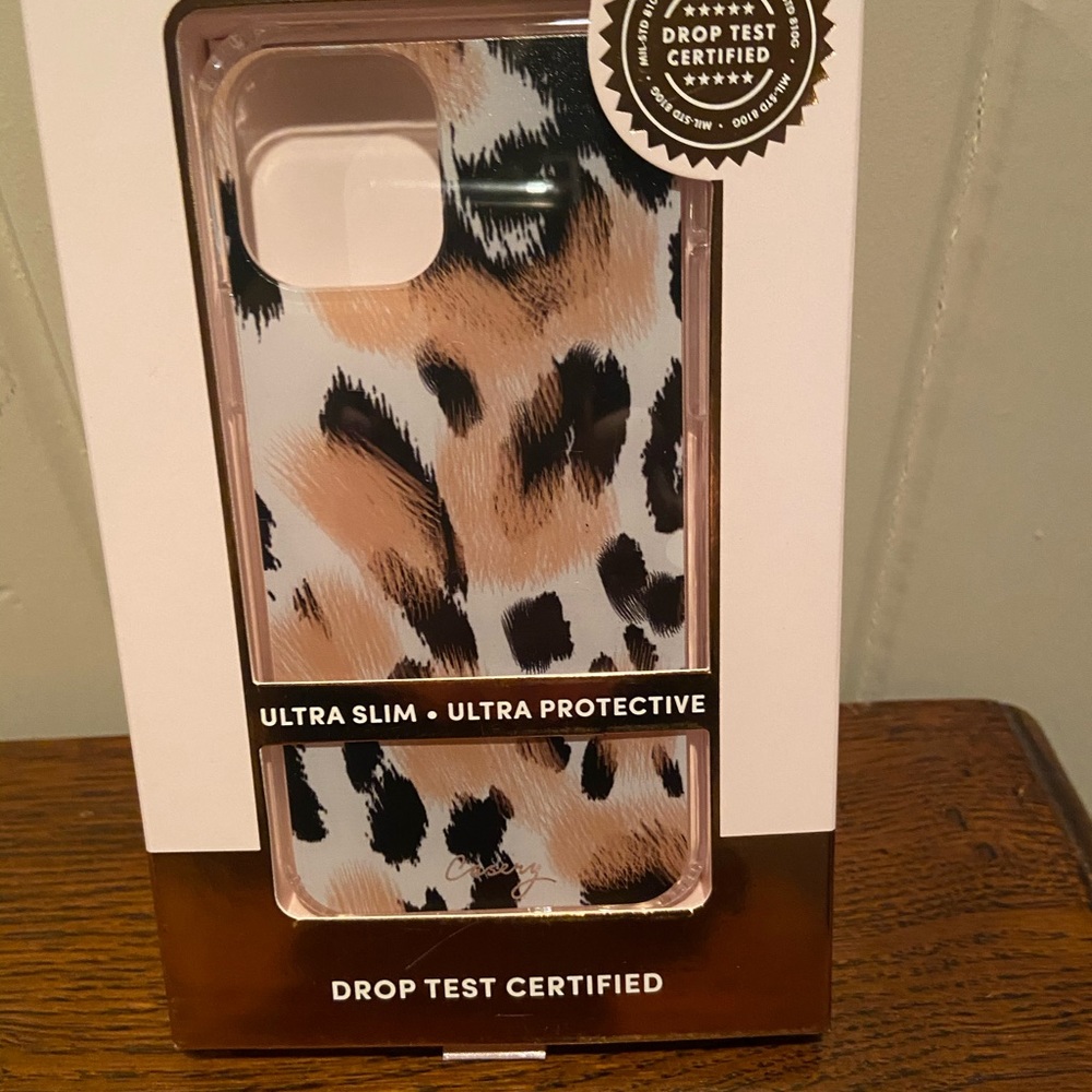 Casery drop texted leopard phone case - 11 pro